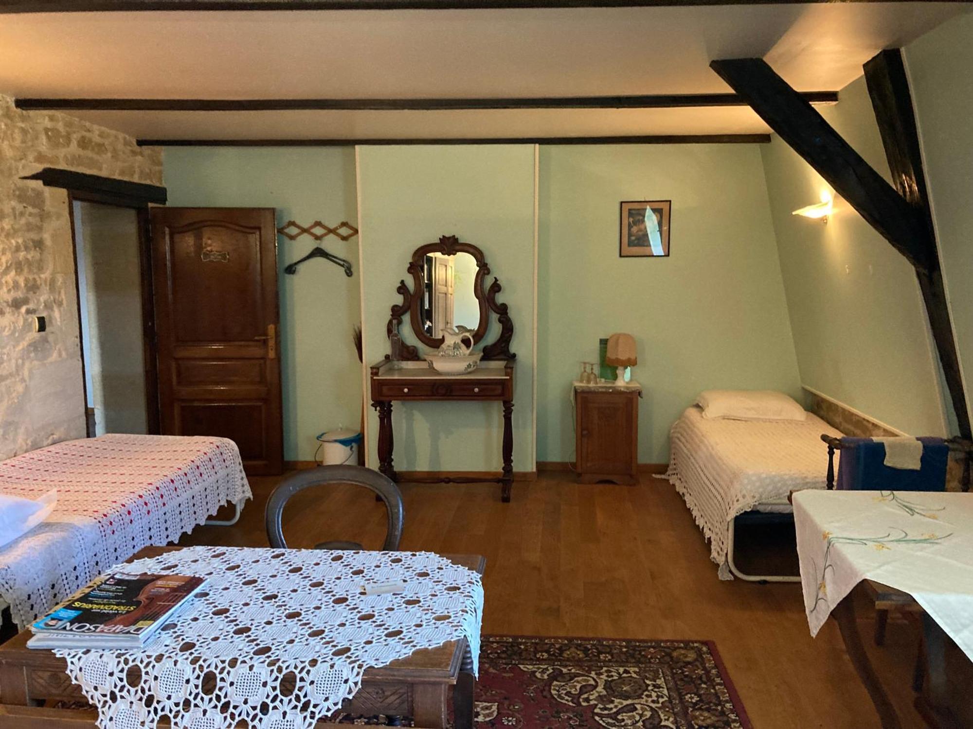 Maison Les Beaux Arts Mouzay  ภายนอก รูปภาพ