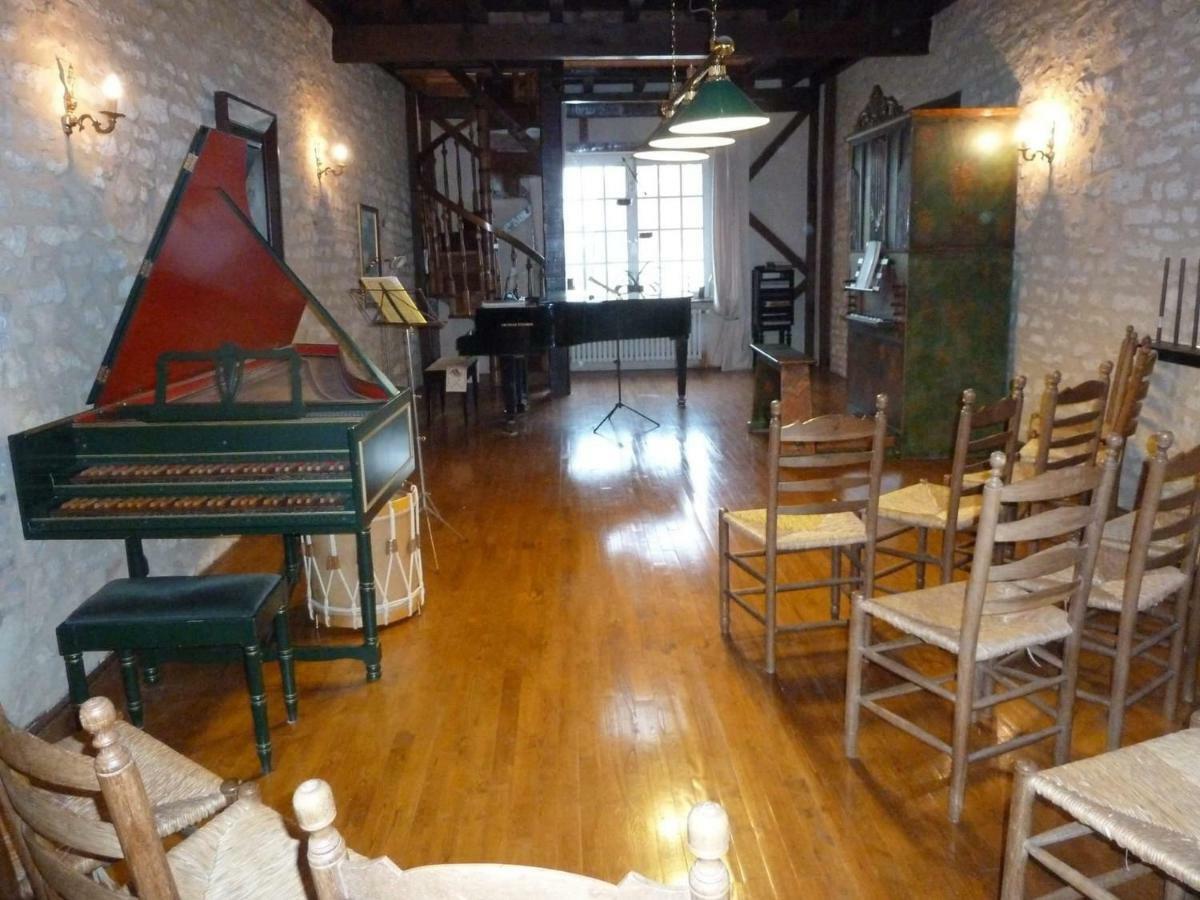 Maison Les Beaux Arts Mouzay  ภายนอก รูปภาพ