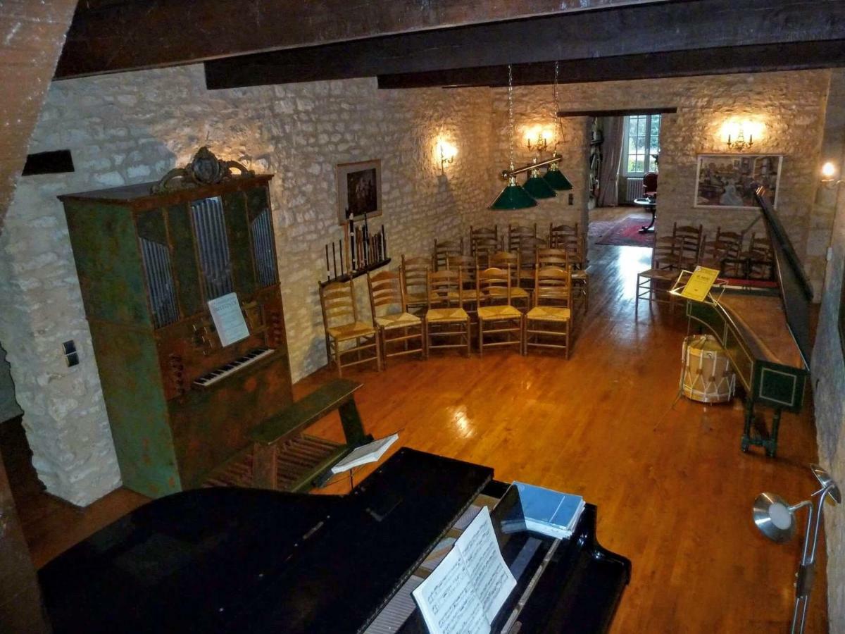 Maison Les Beaux Arts Mouzay  ภายนอก รูปภาพ